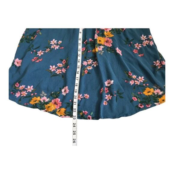 Torrid Top Womens 2 2X Blue Floral Crinkle Gauze Lace Trim Cold Shoulder Blouse - Picture 11 of 12